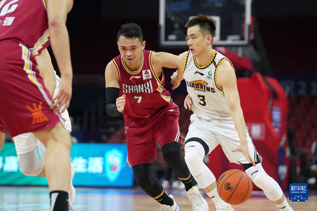 孔帕尼：阿方索一定会强势回归，很高兴他能为本赛季提供帮助（孔帕尼：相信阿方索将强势归来，欣慰他能为本季贡献力量）